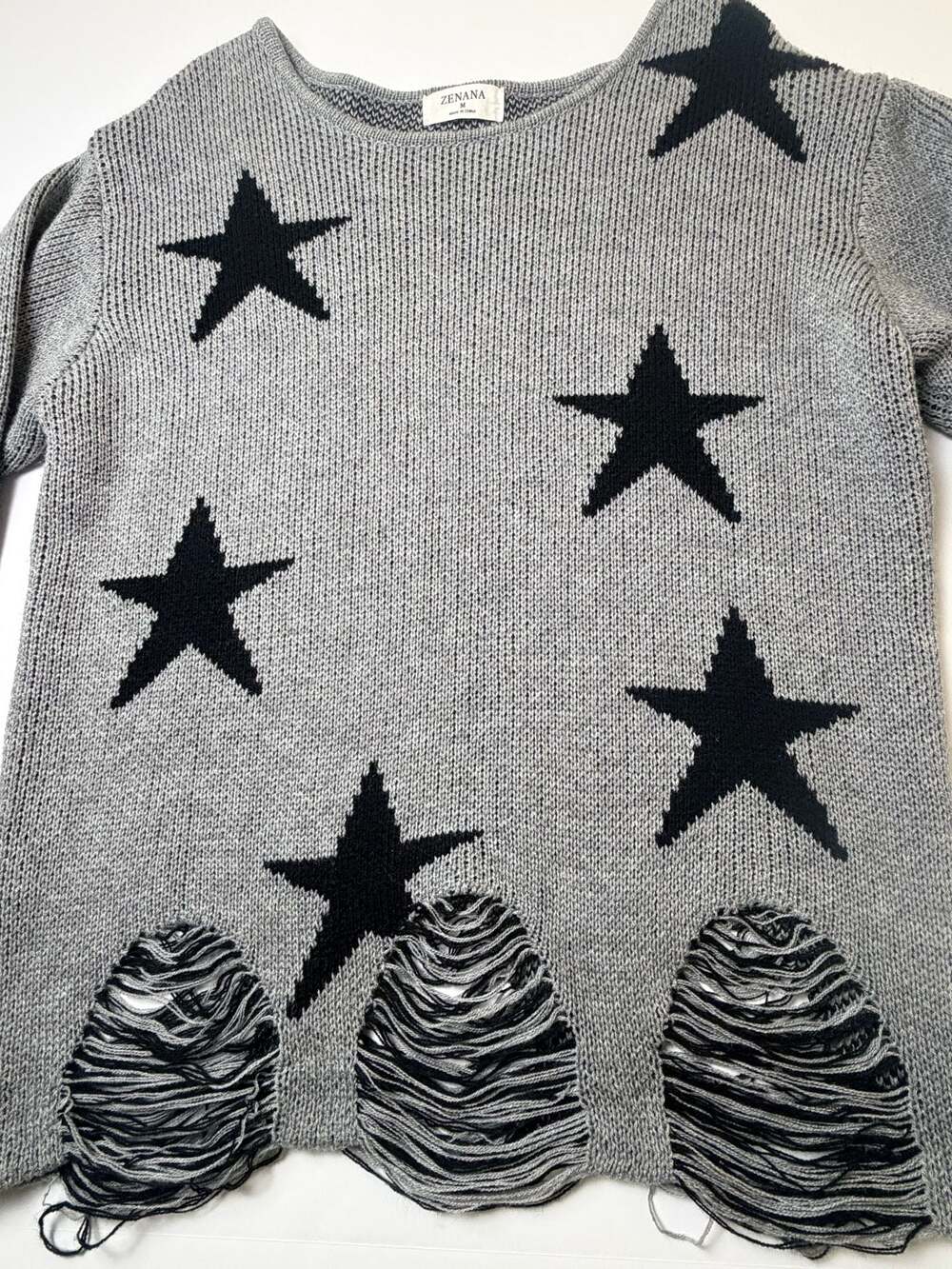 Zenana Distressed Star Knit Sweater Gray Black Long Sleeve Women’s Medium - Picture 2 of 11